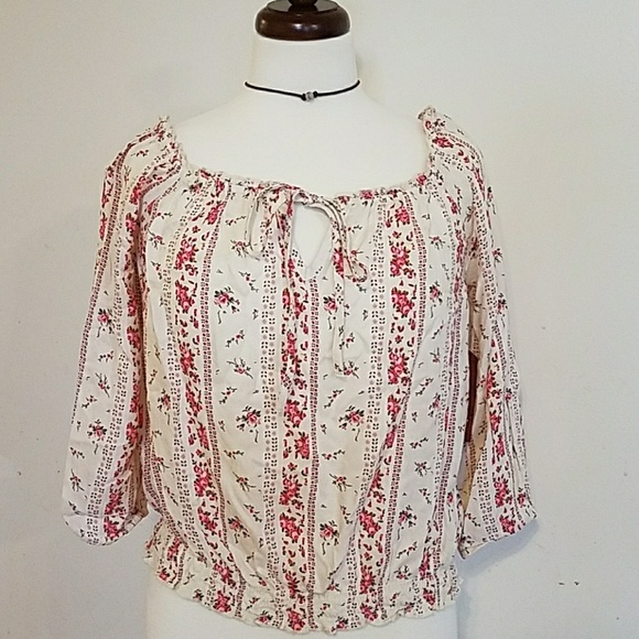 NWT🌸Floral Off the Shoulder Top 3/4 Sleeves - Picture 8 of 8